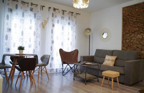 Plasencia Apartment | Apartamentos Suites Cariátide