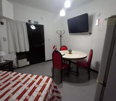 Mendoza City Center Apartment | Apartamentos Willy - en Zona Residencial con Estacionamiento Gratis