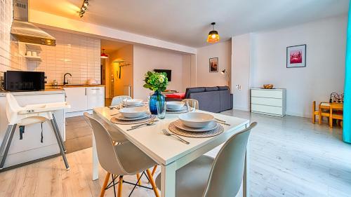 Swieradow-Zdroj Apartment | Apartamenty 11-go 26 i 22 Listopada by Royal Aparts