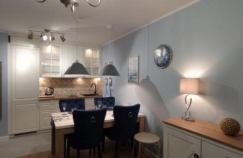 Bialystok Apartment | Apartamenty Centrum Warszawska 66 niebieski i różowy