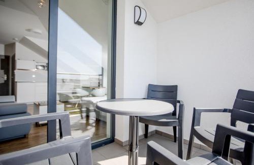 Rewal Apartment | Apartamenty Villa Baltica Rewal - jacuzzi na dachu, wi-fi, parking w cenie