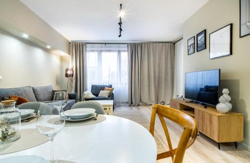 Radom Apartment | ApartamentySnu, Słoneczny Standard z parkingiem, Centrum