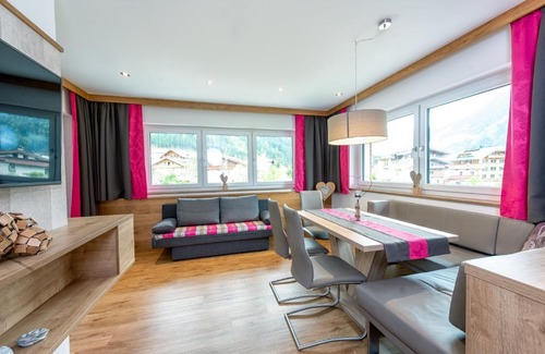 Mayrhofen Apartment | apartArt