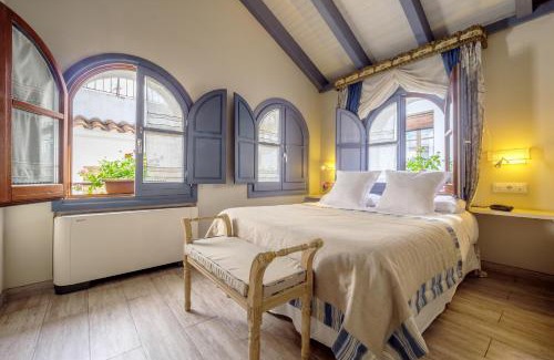 Cordoba Old City Apartment | ApartaSuites Alberca Deluxe