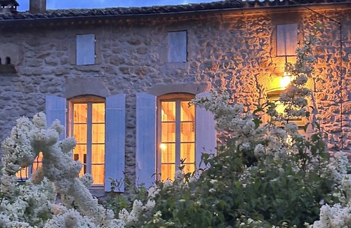 Pellegrue House | Apartement Privé Dans le Domaine Historique Le Touran Près de Saint-émilion