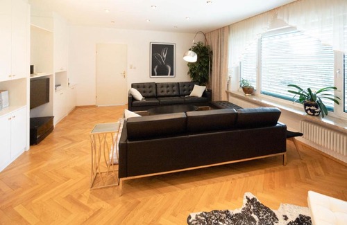 Leonding House | Aparthome L.I.N.Z.