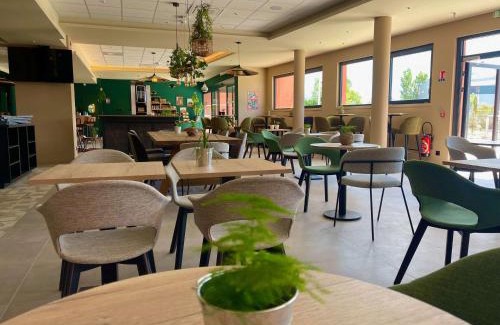 Saint-Martin-de-Crau Hotel | Aparthotel Adagio Access Porte de Camargue