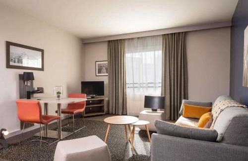Puteaux Apartment | Aparthotel Adagio La Défense Esplanade