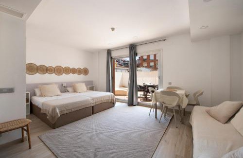 Castelldefels Apartment | Aparthotel Centric