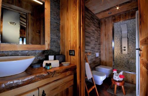 Brusson Apartment | Aparthotel Foyer d'antan SUITE con caminetto hammam o vasca idromassaggio