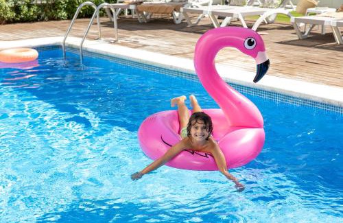 Castelldefels Apartment | Aparthotel Las Palmeras Castelldefels