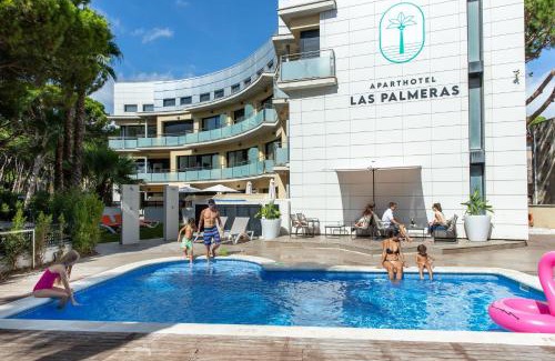 Castelldefels Apartment | Aparthotel Las Palmeras Castelldefels