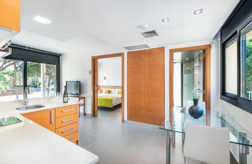 Castelldefels Apartment | Aparthotel Las Palmeras Castelldefels