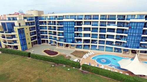 Pomorie Apartment | Aparthotel Marina Holiday Club - All Inclusive & Free Parking