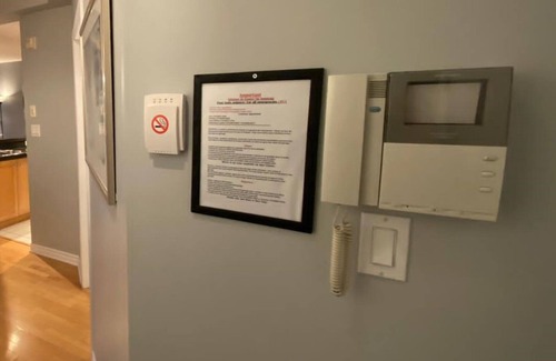Quartier des Spectacles Condo | ApartHotelMontreal - 222512 , Sunrise Suite 404 n