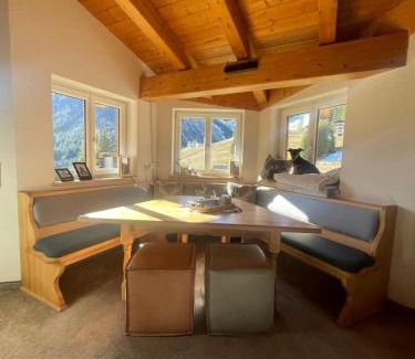 Berwang Apartment | Aparthotels Berwang/Haus Wiesengrund