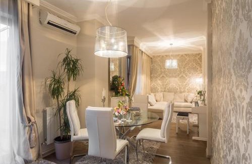 Bucharest City-Centre Apartment | APARTINO - Luxury View - Self Check-In