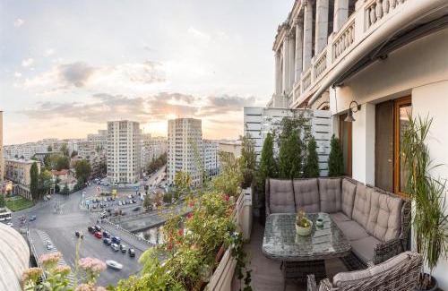 Bucharest City-Centre Apartment | APARTINO - Luxury View - Self Check-In