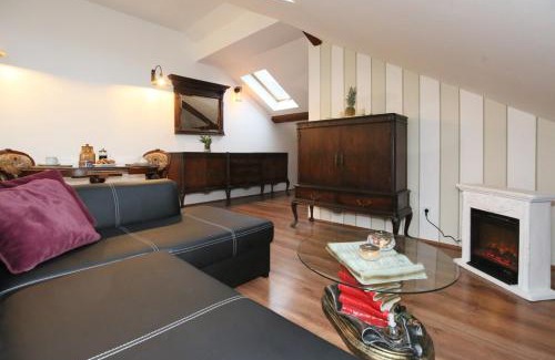Stiavnicke Bane Apartment | Apartmán Maximilián