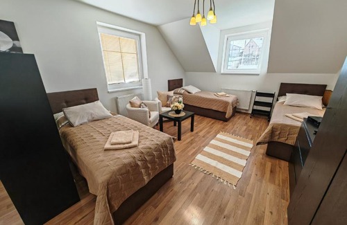 Trutnov Apartment | Apartmány 3J