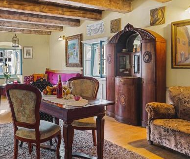 Banska Stiavnica Apartment | Apartmány na Trojici - VEĽKÝ apartmán
