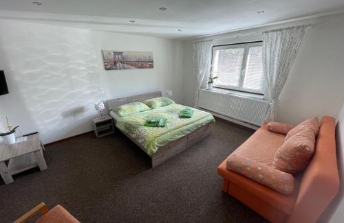 Oravsky Podzamok Apartment | Apartmány pri Zvonici