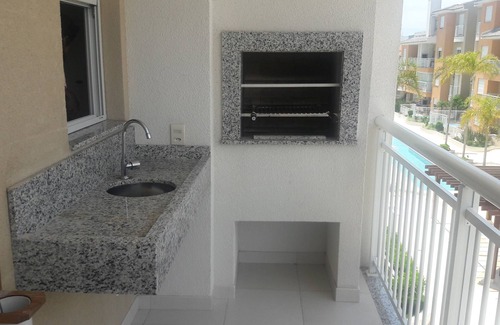 Ingleses Norte Apartment | Apartment 70 meters from the sea, with excellent leisure area, including swimming pool.