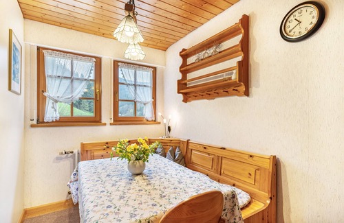Bad Rippoldsau-Schapbach Apartment | Apartment 'Ferienwohnung 3 Im Bauernhaus' with Shared Terrace, Shared Garden and Wi-Fi