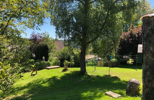 Urberg Apartment | Apartment 'Jurisch' with Shared Garden, Balcony and Wi-Fi