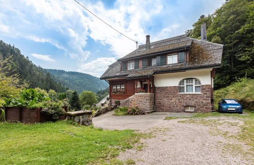 Dachsberg Apartment | Apartment 'No. 4' with Mountain View, Shared Terrace and Wi-Fi