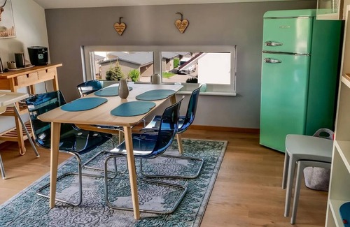 Hohentengen am Hochrhein Apartment | Apartment 'Alpenblick' with Mountain View, Wi-Fi and Air Conditioning