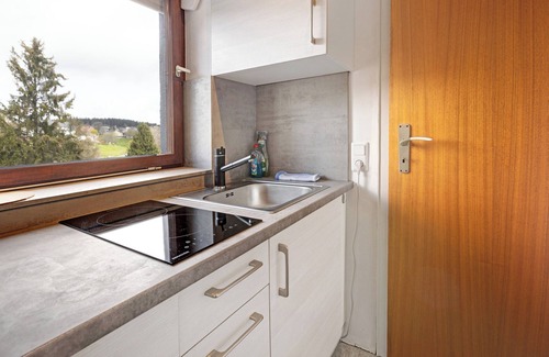 Schoenwald Apartment | Apartment 'Isabell' with Shared Garden, Balcony and Wi-Fi