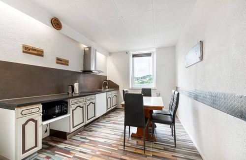 Thaleischweiler-Froschen Apartment | Apartment '9' with Private Terrace, Shared Garden and Wi-Fi