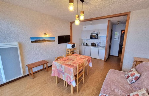 Saint-Michel-de-Chaillol Apartment | Apartment 4 ppl, south-facing balcony, parking, wifi, pets allowed