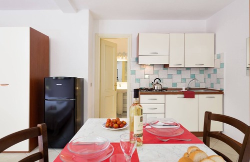 San Teodoro Apartment | Apartment 'Nido' with Shared Pool, Wi-Fi and Air Conditioning