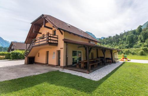 Cezsoca Apartment | Apartma Jernej
