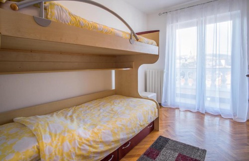 Vrbnik Apartment | APARTMAN ČUBRANIĆ