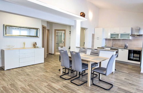 Kastel Stari Apartment | apartman 2 by Interhome