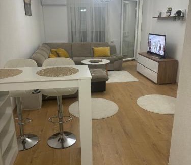 Sumece Apartment | Apartman Aura