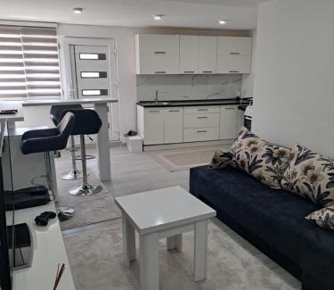 Tuzla Apartment | Apartman Avlija