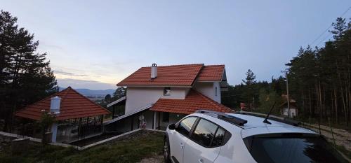 Zlatibor Apartment | Apartman ISPOD DUGE LANA