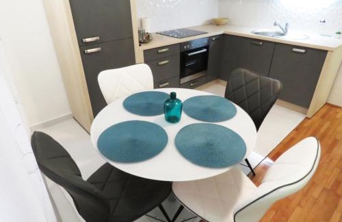 Sibenik Apartment | Apartman Luna