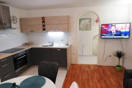 Sibenik Apartment | Apartman Luna