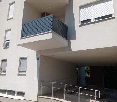 Siroki Brijeg Apartment | Apartman Mary