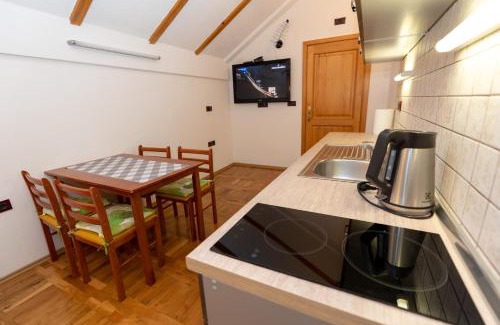 Otocac House | Apartman Miramare