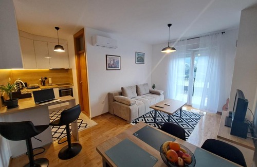 Mostar Apartment | Apartman NOLA-Mostar Cityscape Retreat