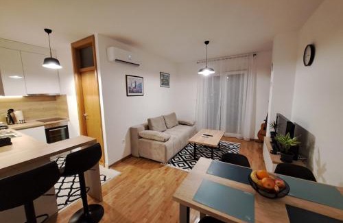 Mostar Apartment | Apartman NOLA-Mostar Cityscape Retreat