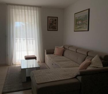 Canton 10 Apartment | Apartman Potok