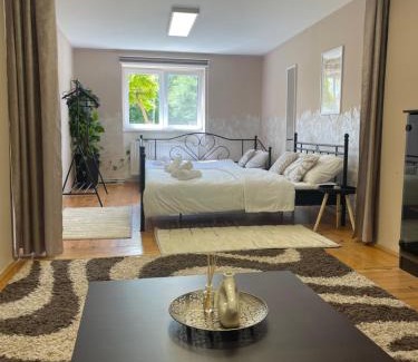 Sumadija Apartment | Apartman Rooster