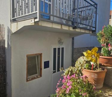 Cove Rogacic Apartment | Apartman Sara-Vis